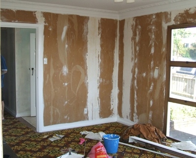 Wallpaper Hanging